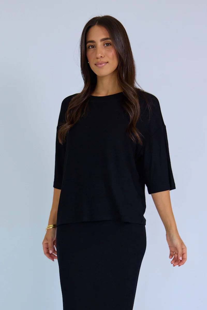 The Ribbed Boxy Tee- Black